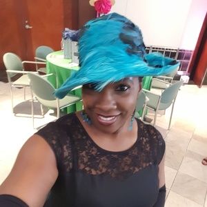 Vintage Turquoise & Black Ladies Hat